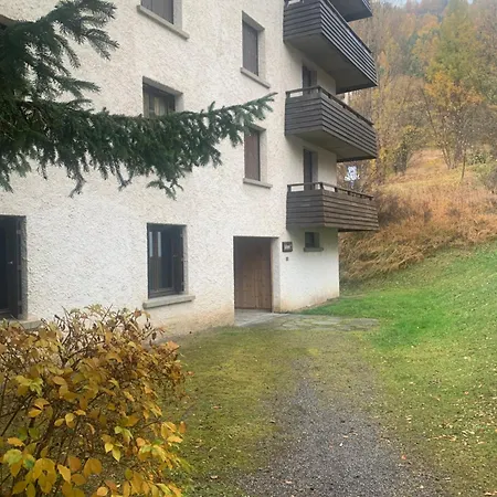 Apartment Praloup 1500 4 Couchages